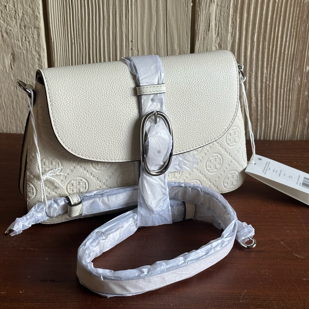 NWT Tory Burch Small T Monogram Pebble Leather Shoulder Bag Warm White MSRP $395 - Picture 3 of 9